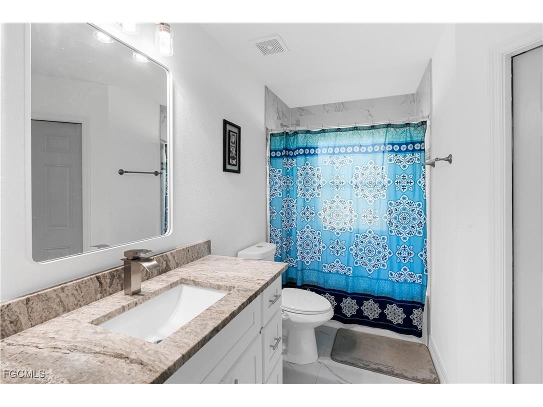 320 Lincoln Boulevard Lehigh Acres FL 33936 2025017993 image10