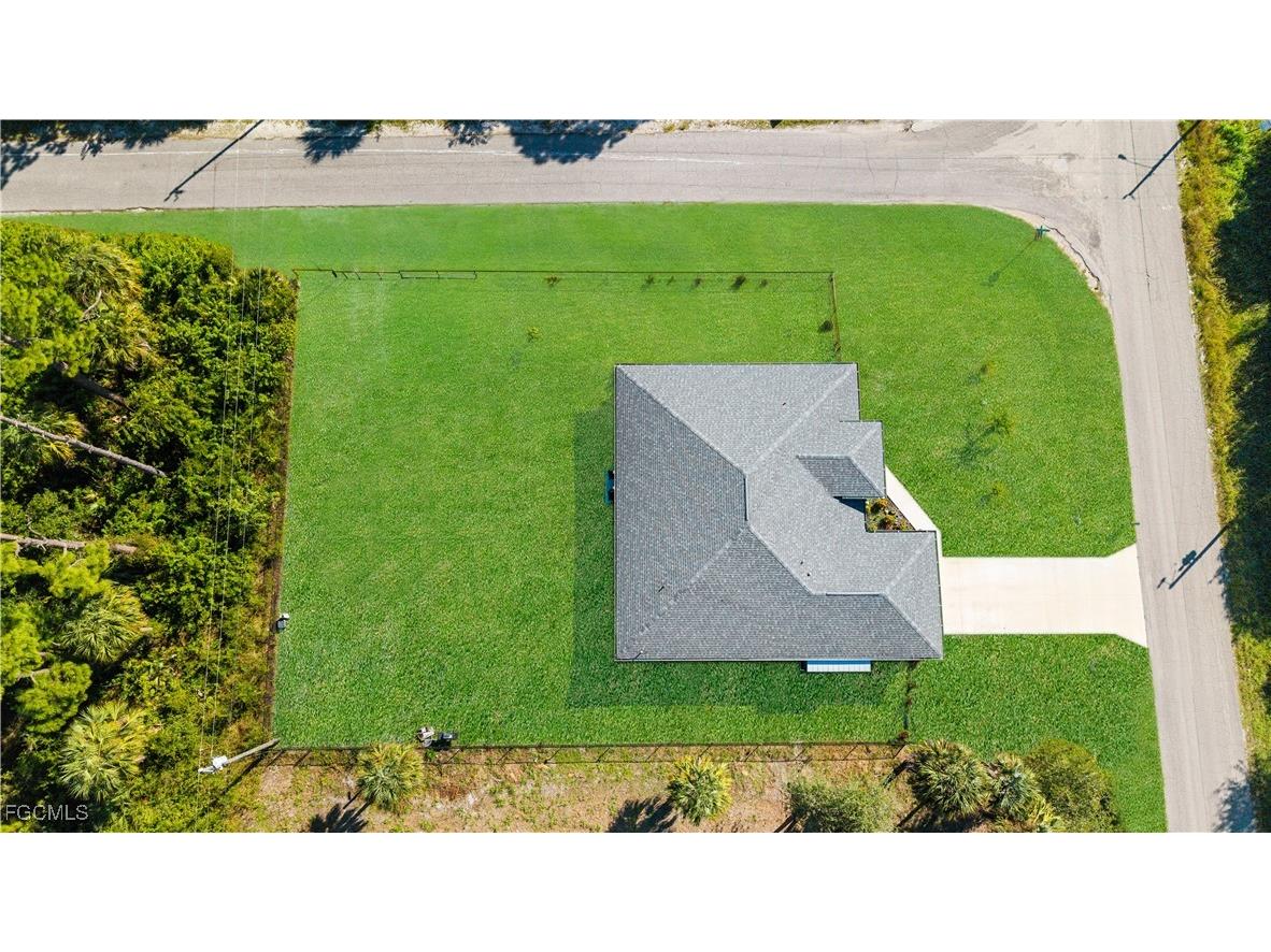 320 Lincoln Boulevard Lehigh Acres FL 33936 2025017993 image3