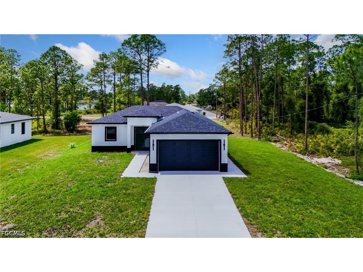 320 Loire Avenue S Lehigh Acres FL 33974 2026016245 image1