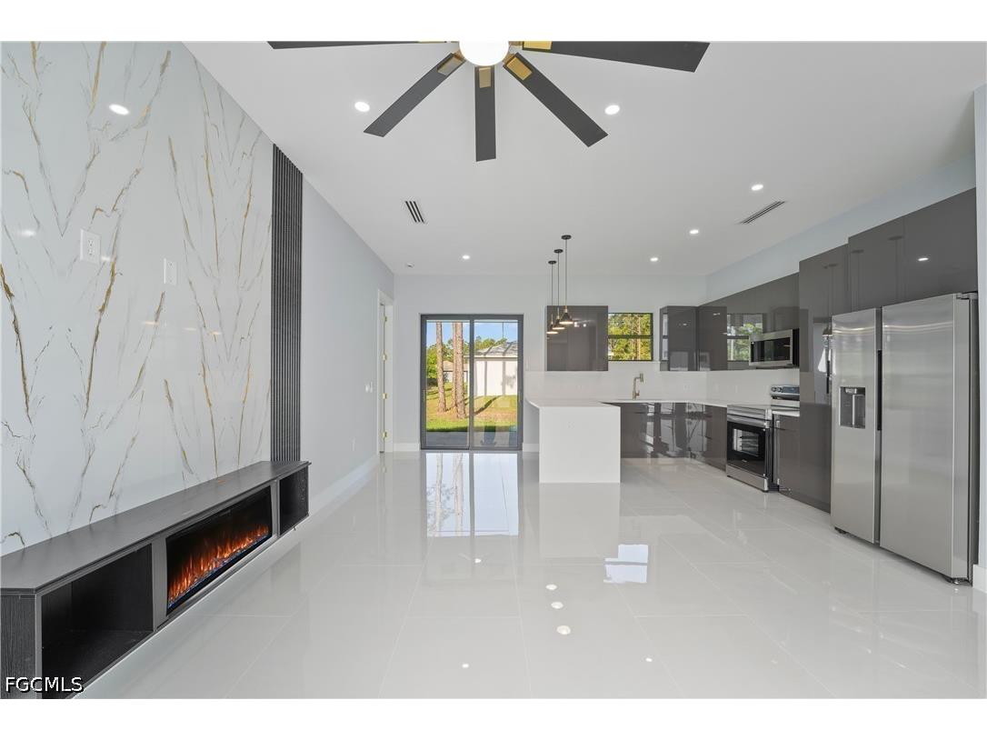 320 Loire Avenue S Lehigh Acres FL 33974 2026016245 image2