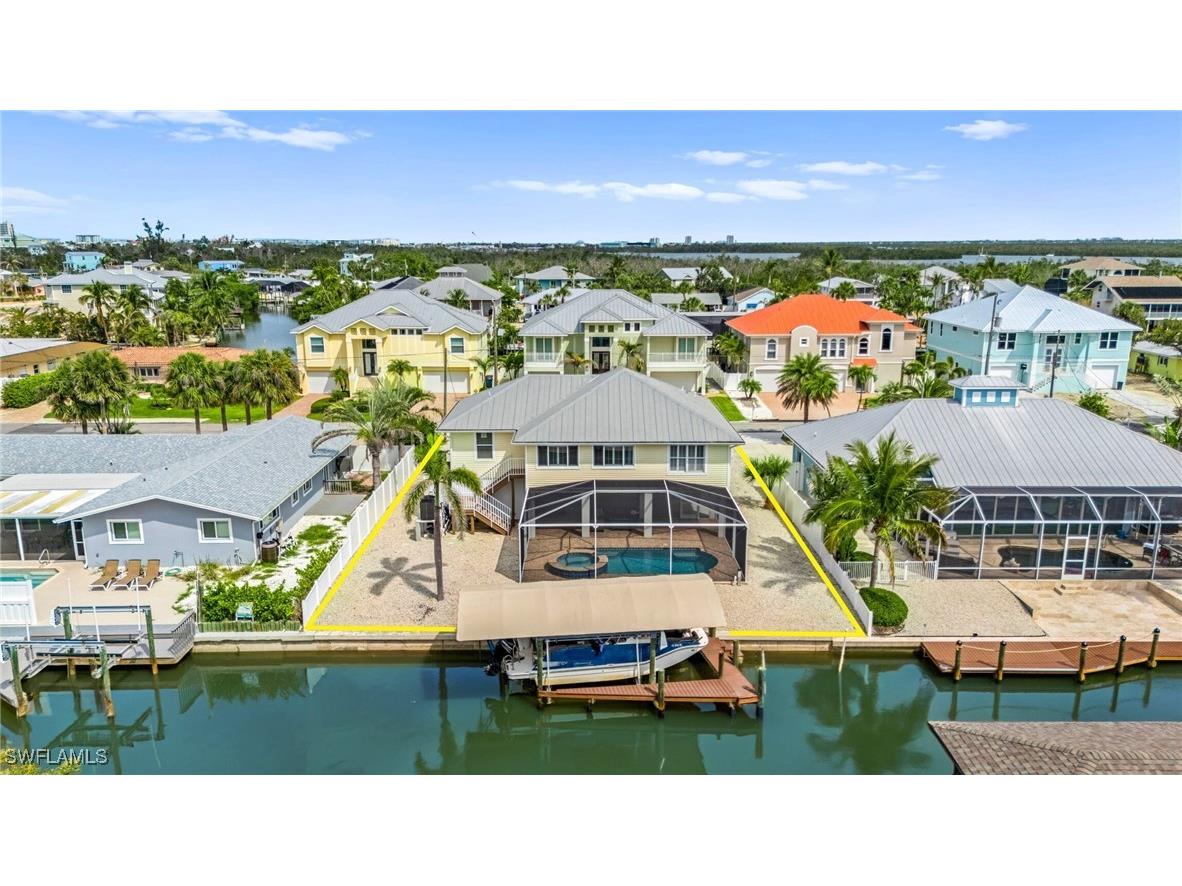 320 Madison Court Fort Myers Beach FL 33931 225044670 image1