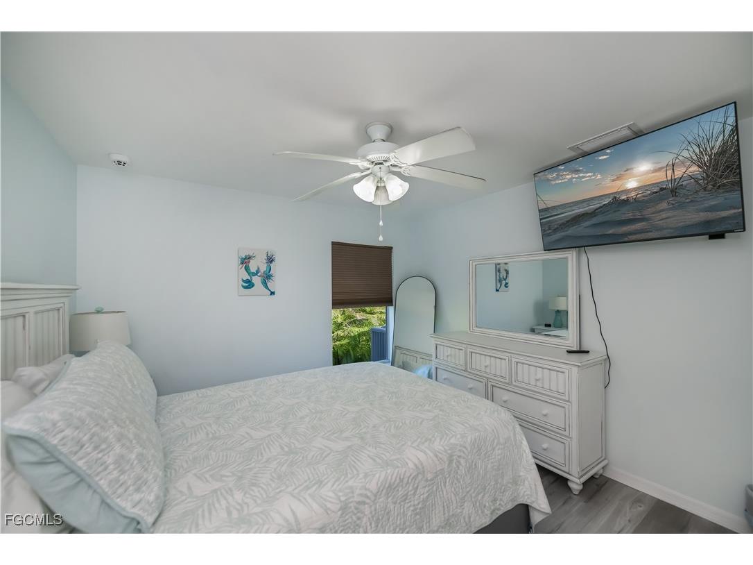 320 NW 13th Street Cape Coral FL 33993 2025002291 image25