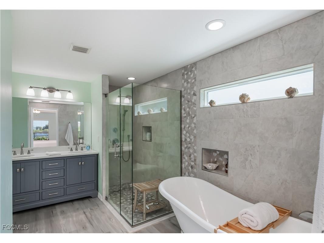 320 NW 13th Street Cape Coral FL 33993 2025002291 image36