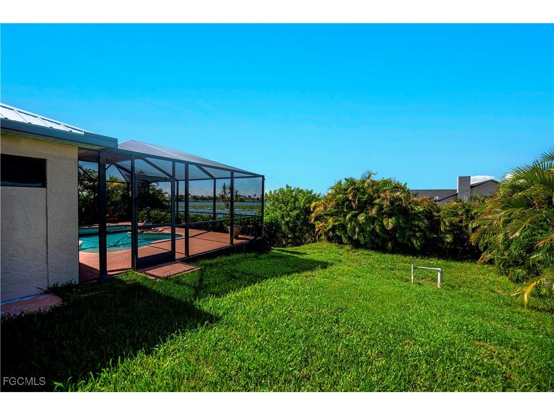 320 NW 13th Street Cape Coral FL 33993 2025002291 image4