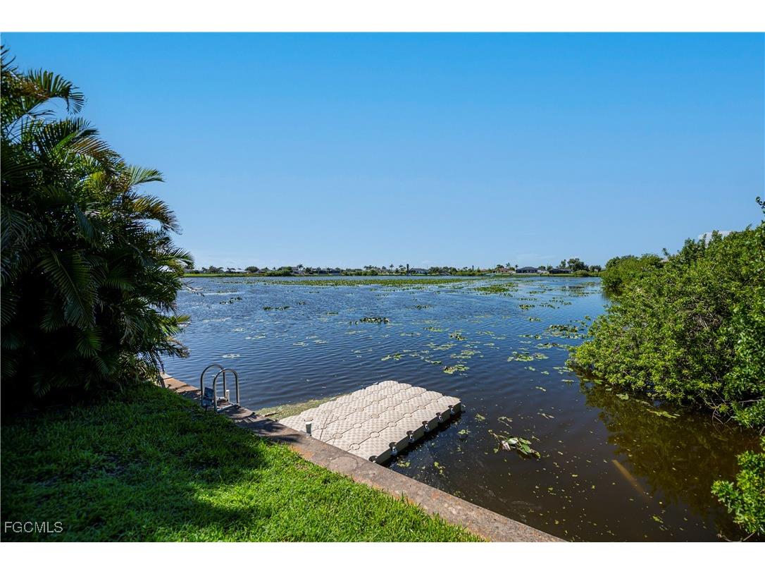 320 NW 13th Street Cape Coral FL 33993 2025002291 image8