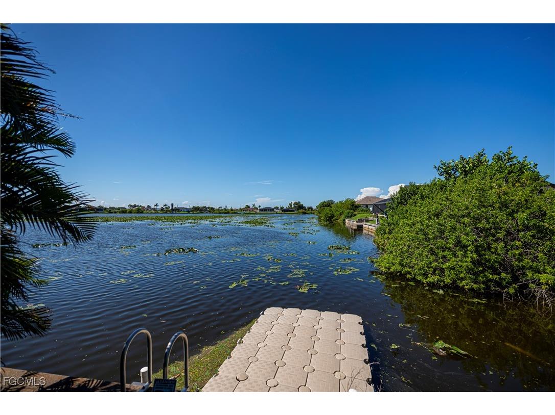 320 NW 13th Street Cape Coral FL 33993 2025002291 image9