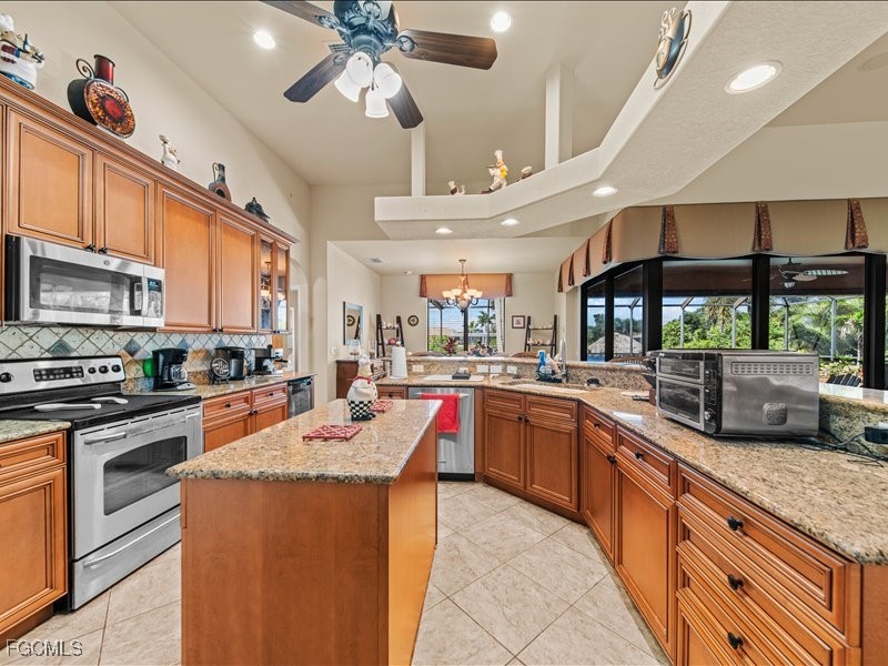 320 NW 26th Avenue Cape Coral FL 33993 2025012894 image9