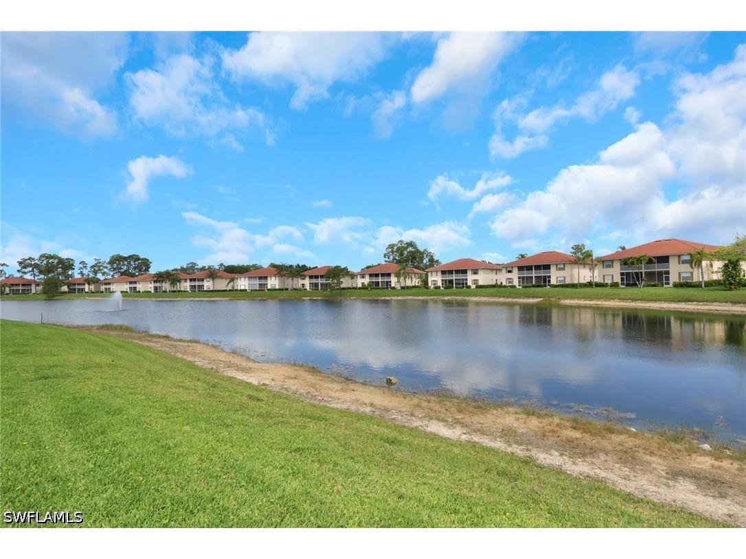 320 Robin Hood Circle #101 Naples FL 34104 226017273 image3