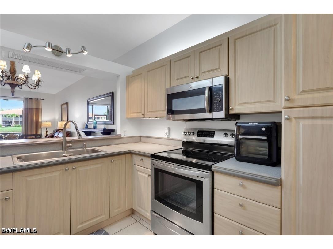 320 Robin Hood Circle #101 Naples FL 34104 226017273 image8