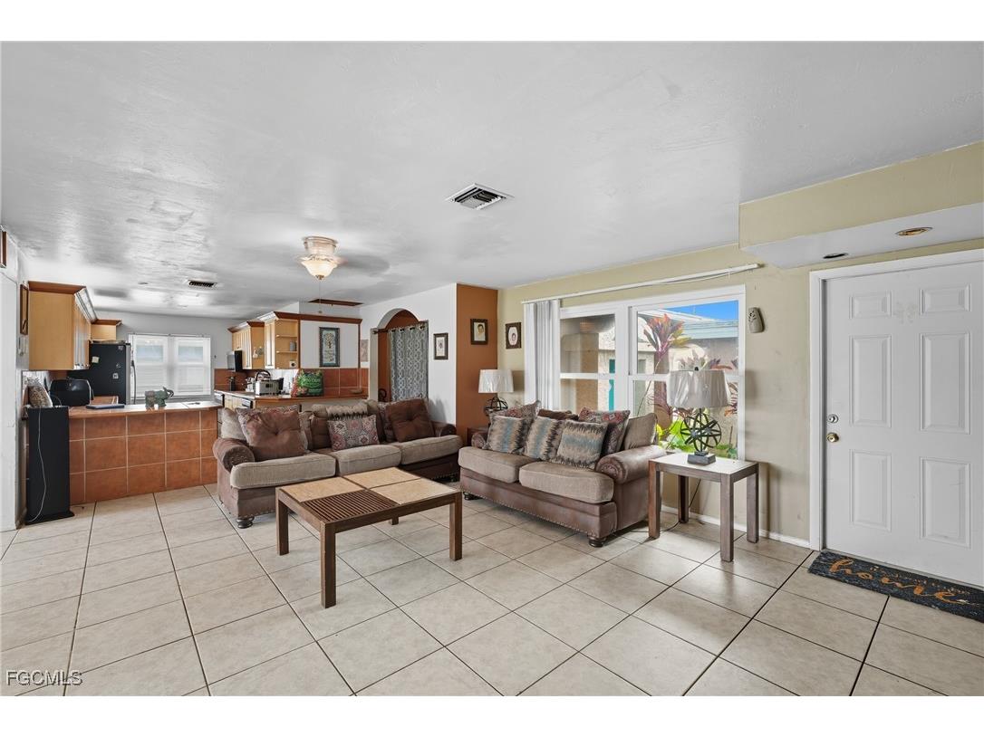 320 SE 17th Place Cape Coral FL 33990 2025010383 image14