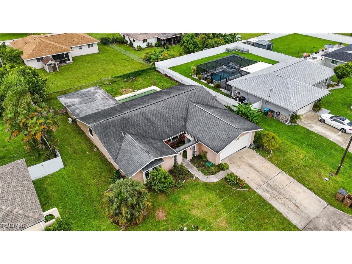 320 SE 17th Place Cape Coral FL 33990 2025010383 image2