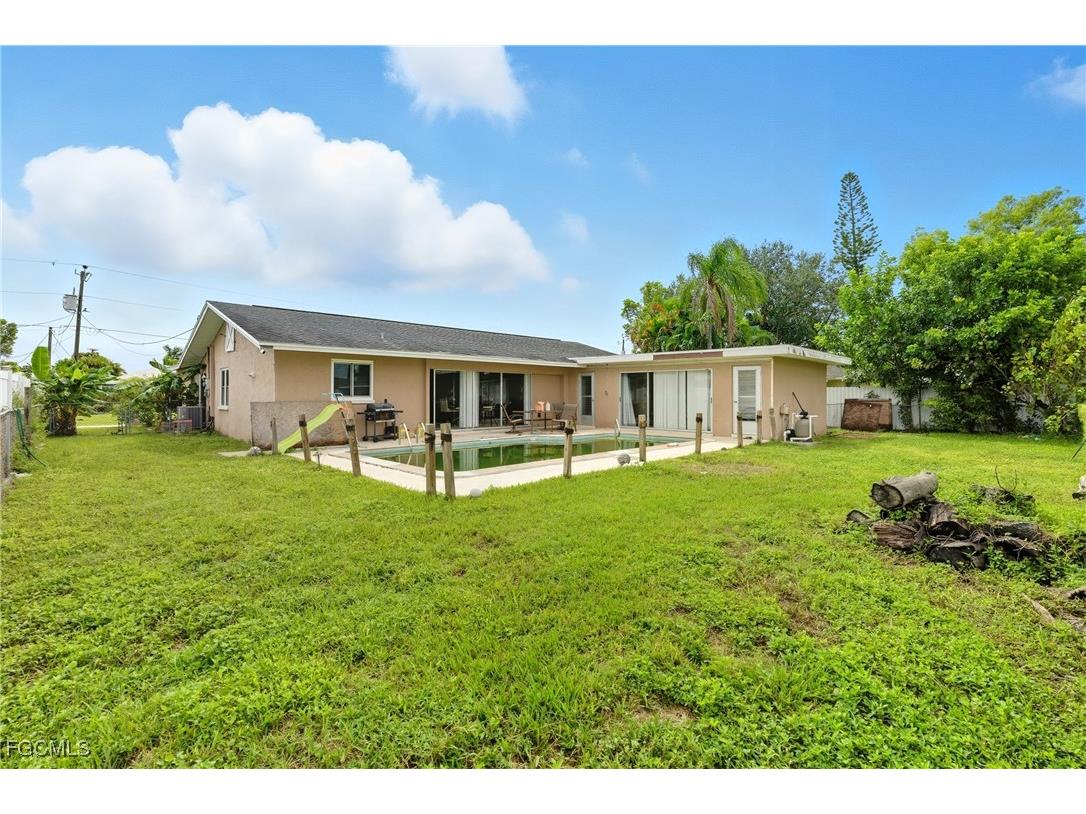 320 SE 17th Place Cape Coral FL 33990 2025010383 image22