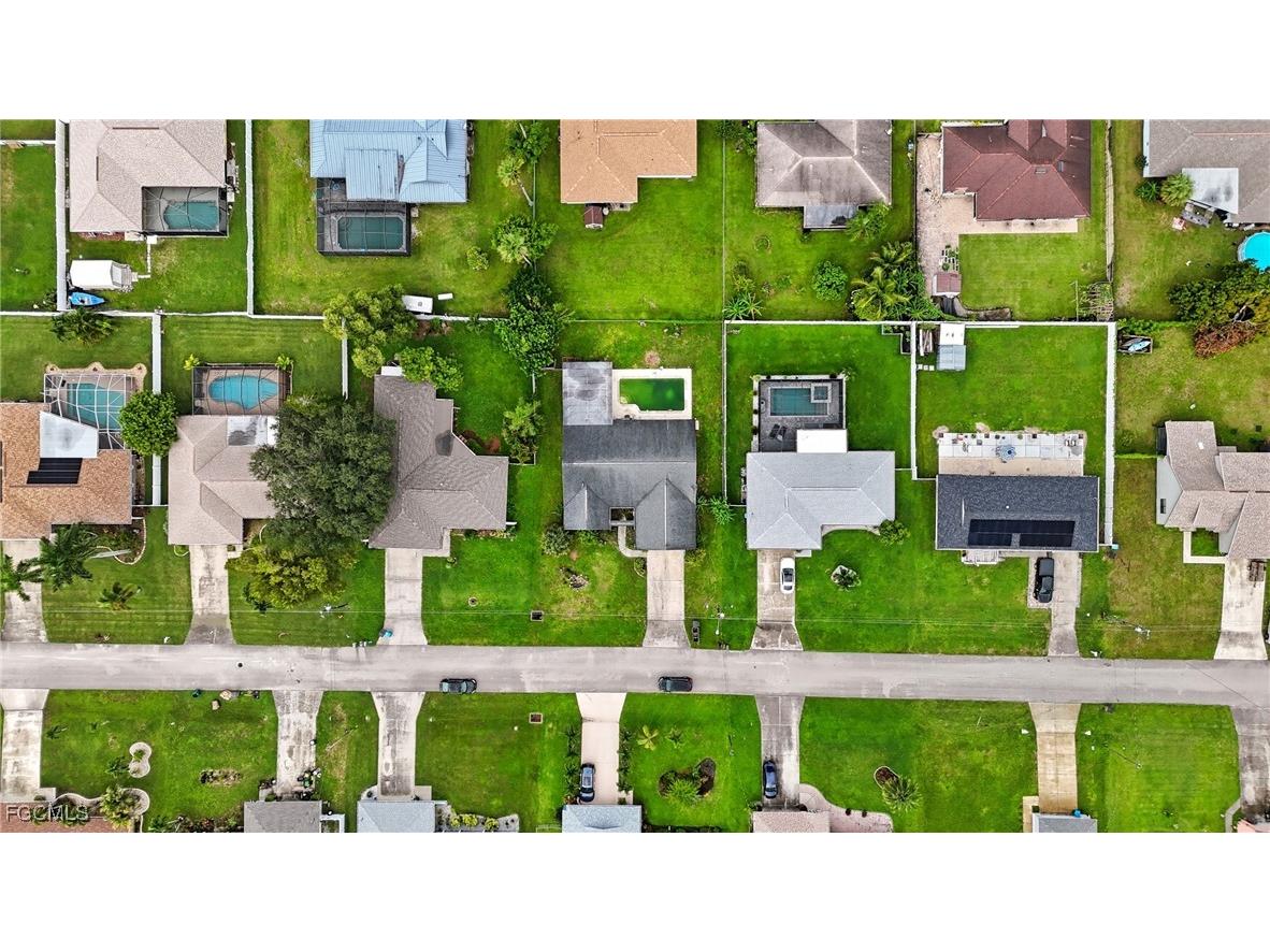 320 SE 17th Place Cape Coral FL 33990 2025010383 image24