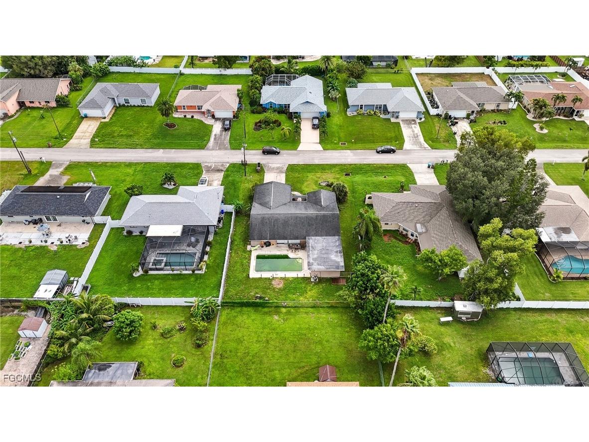 320 SE 17th Place Cape Coral FL 33990 2025010383 image25