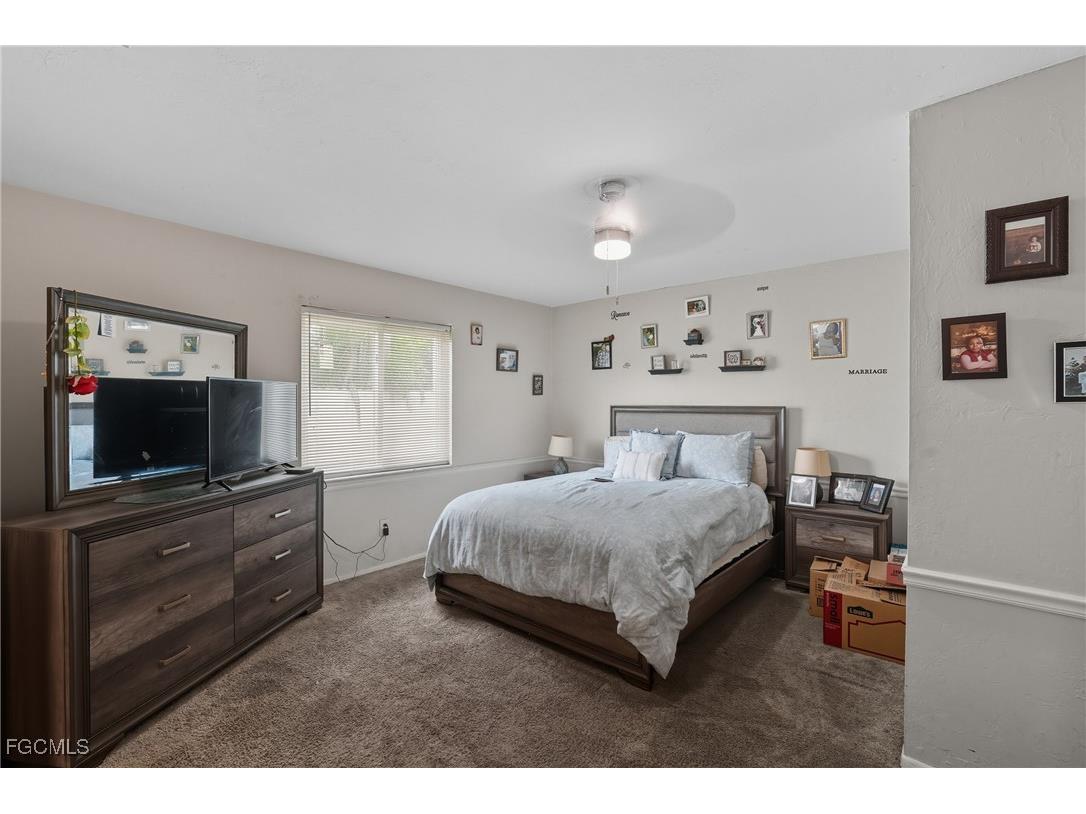 320 SE 17th Place Cape Coral FL 33990 2025010383 image7