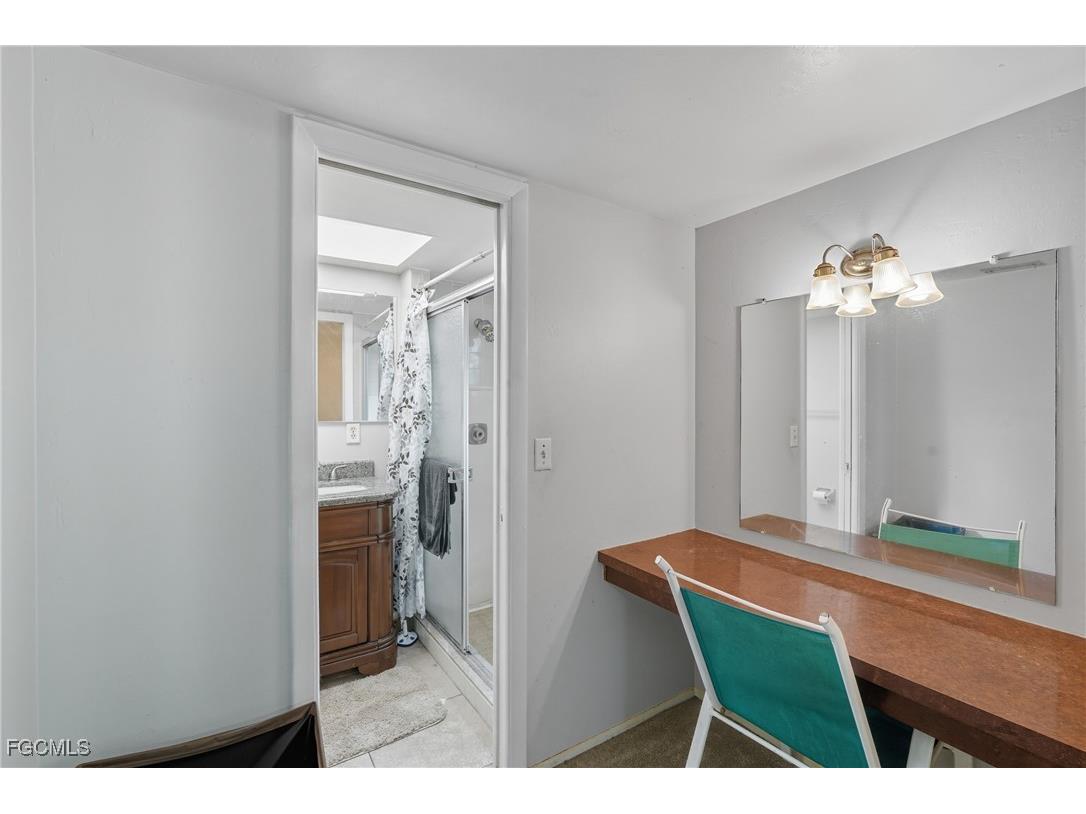 320 SE 17th Place Cape Coral FL 33990 2025010383 image8