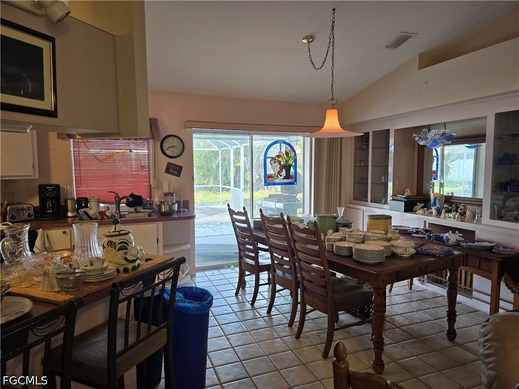 320 SE 2nd Street Cape Coral FL 33990 2026024108 image3