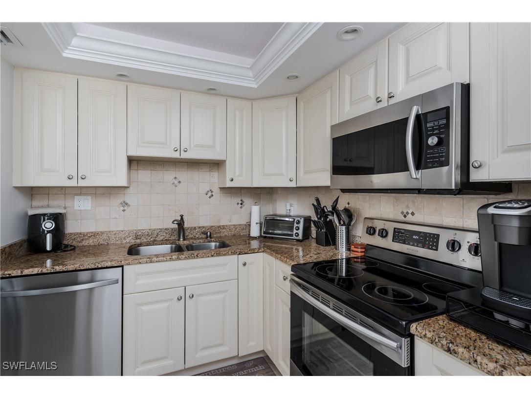 320 Seaview Court #1212 Marco Island FL 34145 224077582 image4