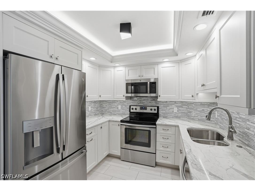 320 Seaview Court #2-408 Marco Island FL 34145 226013377 image9