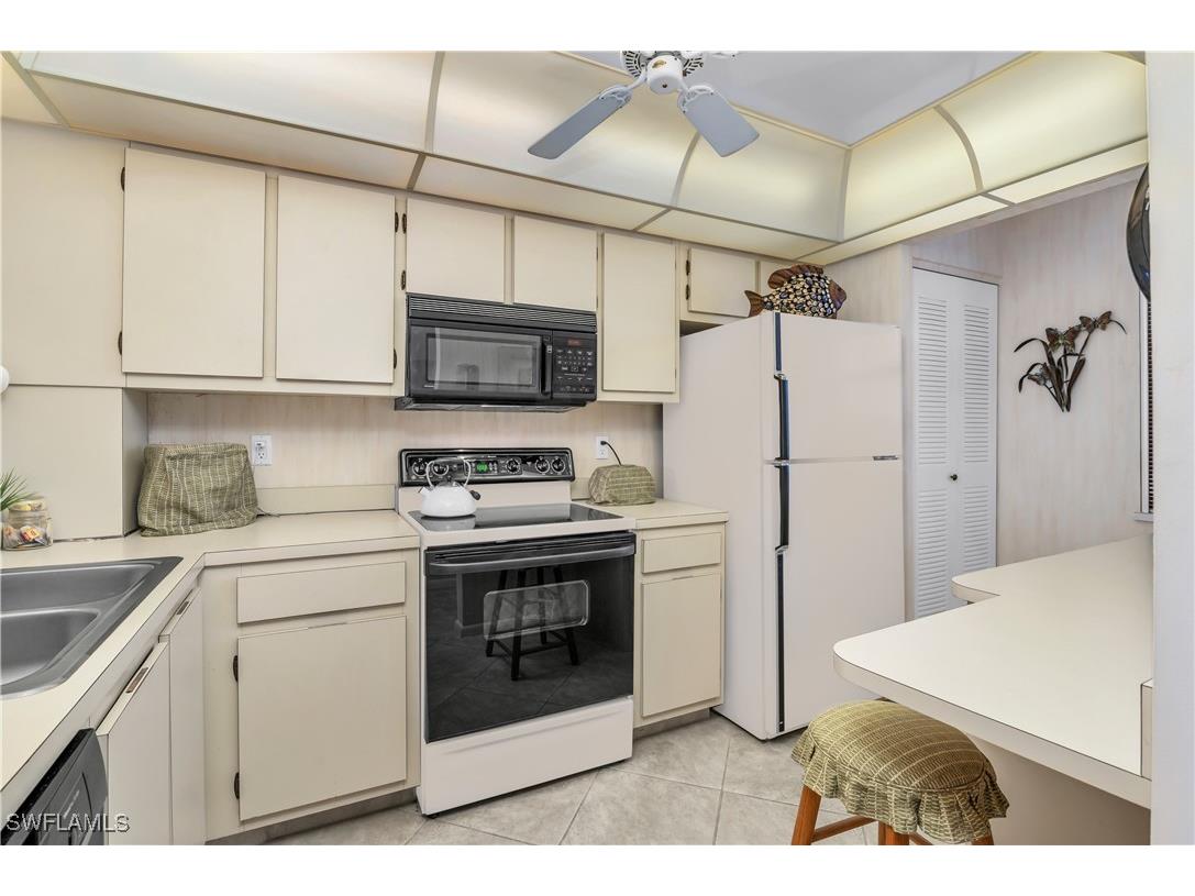 320 Seaview Court #304 Marco Island FL 34145 224018480 image4