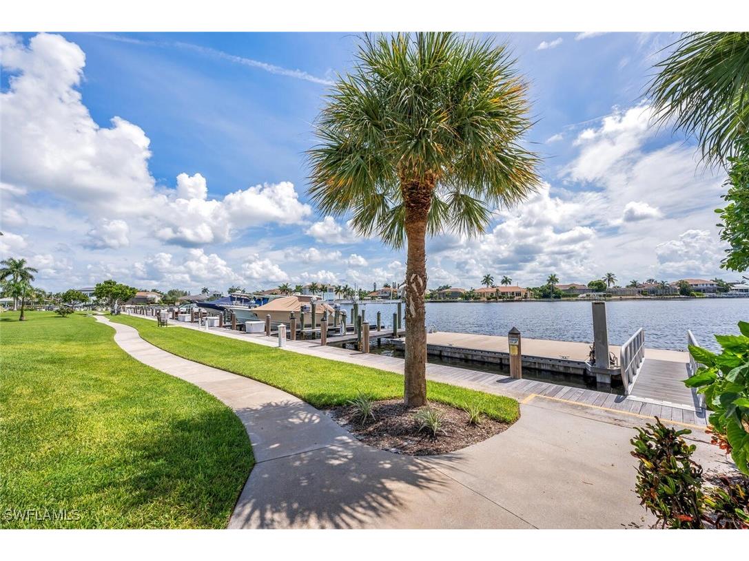320 Seaview Court #610 Marco Island FL 34145 226002852 image38