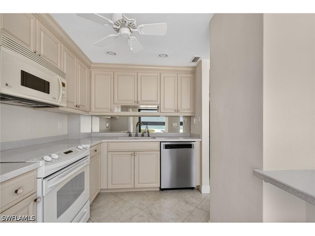 320 Seaview Court #711 Marco Island FL 34145 226023024 image15