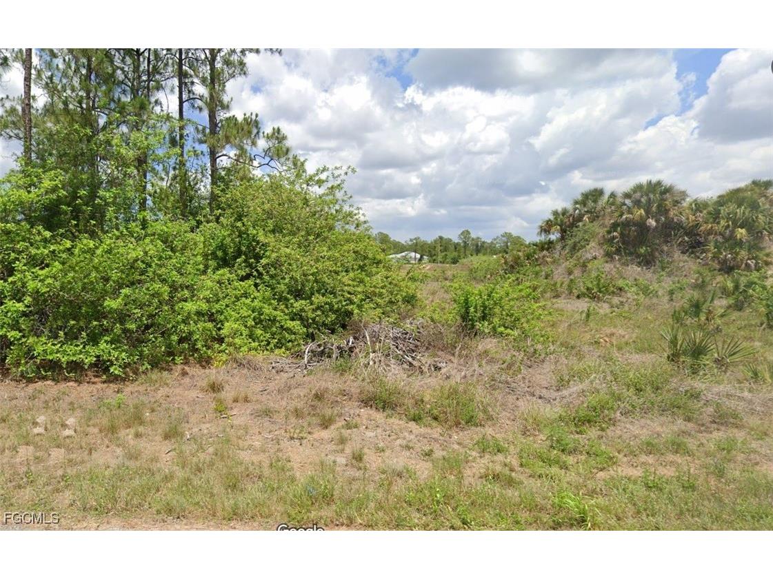 320 Selkirk Avenue Lehigh Acres FL 33974 2025004453 image1