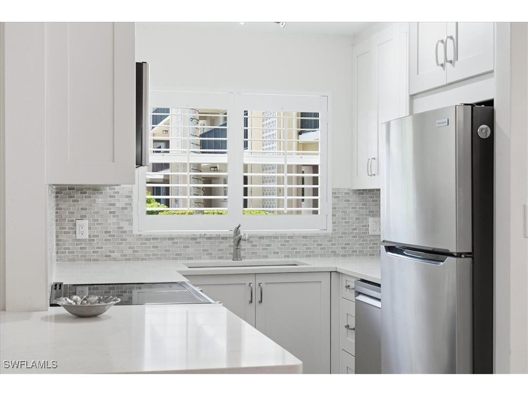 3200 Gulf Shore Boulevard N #105 Naples FL 34103 225081458 image14