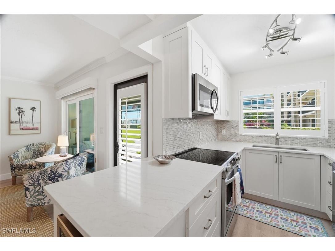 3200 Gulf Shore Boulevard N #105 Naples FL 34103 225081458 image19