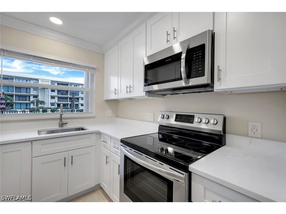 3200 Gulf Shore Boulevard N #115 Naples FL 34103 226017916 image6