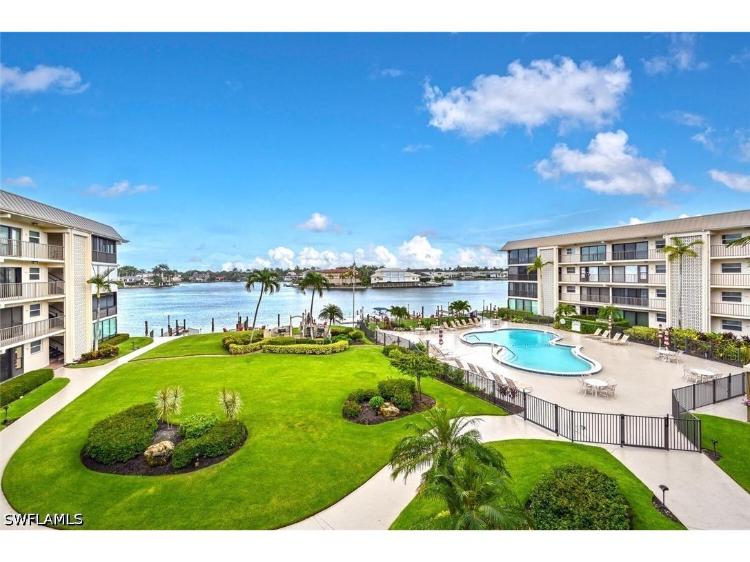 3200 Gulf Shore Boulevard N #308 Naples FL 34103 226021779 image1
