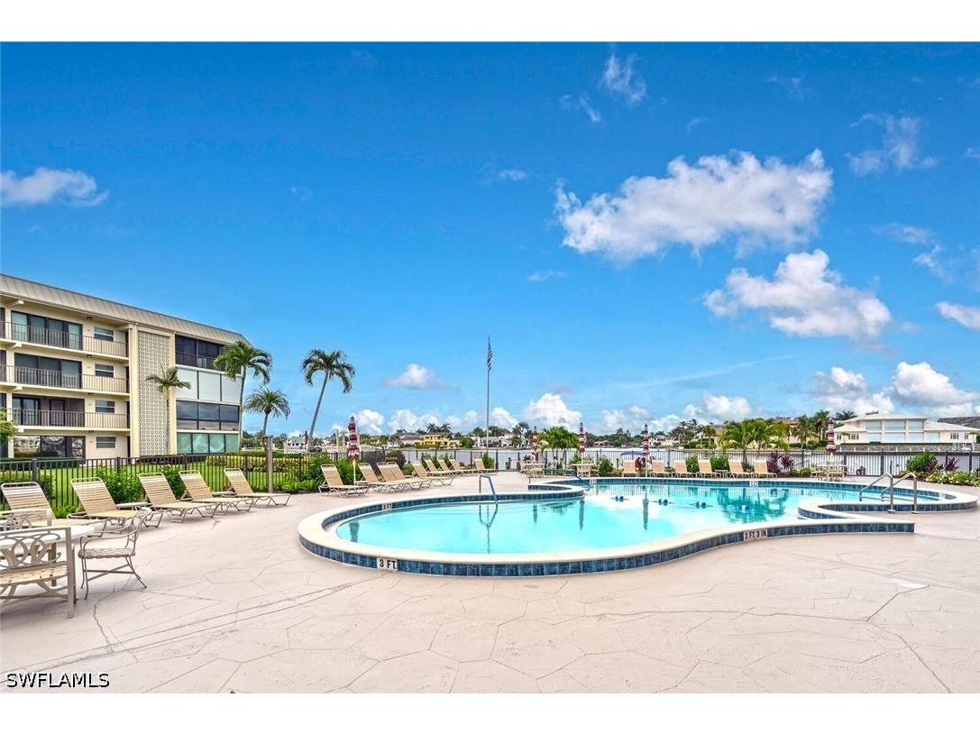 3200 Gulf Shore Boulevard N #308 Naples FL 34103 226021779 image3