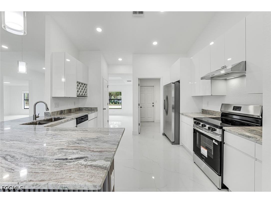 3201 35th Street W Lehigh Acres FL 33971 2026018491 image6