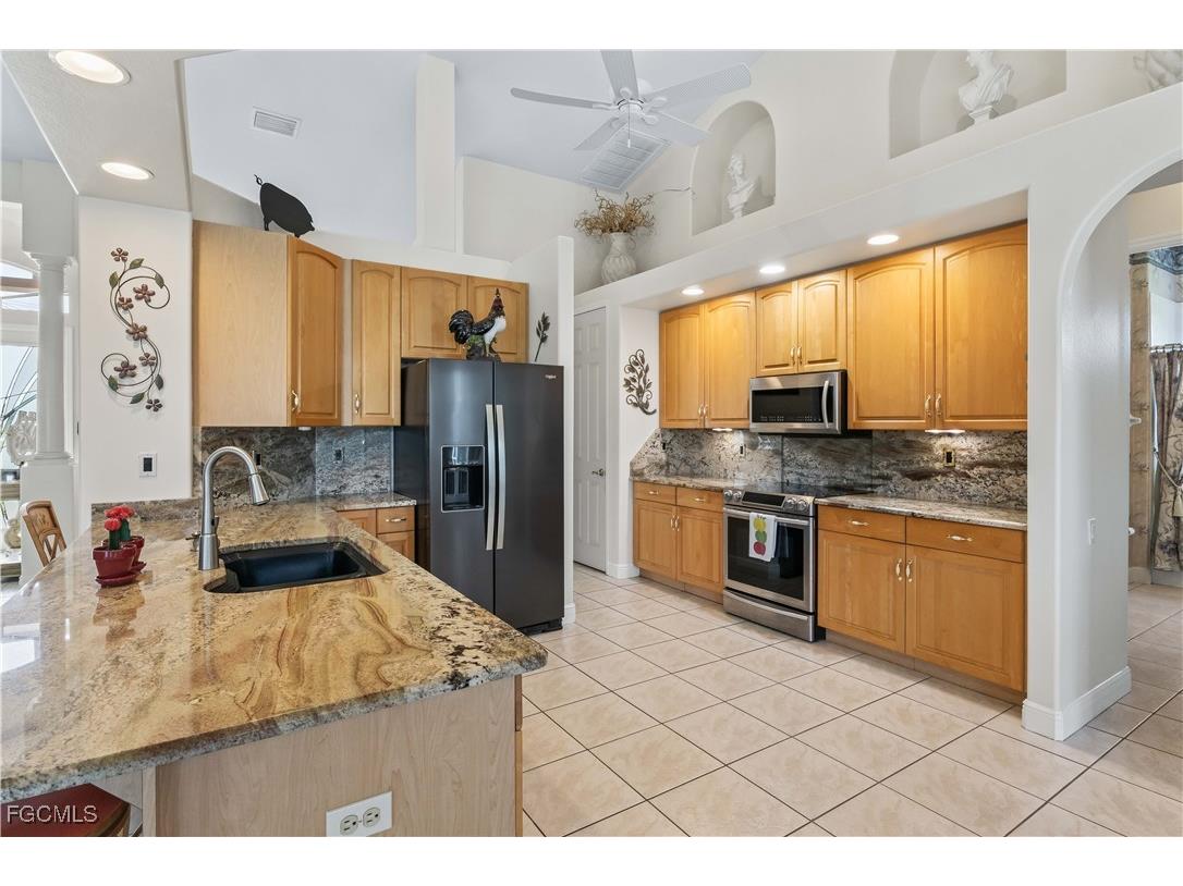 3201 SW 4th Lane Cape Coral FL 33991 2025014814 image11