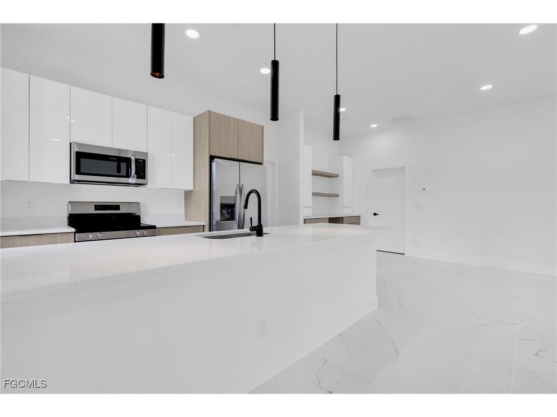 3202 21st Street W Lehigh Acres FL 33971 2025018990 image18