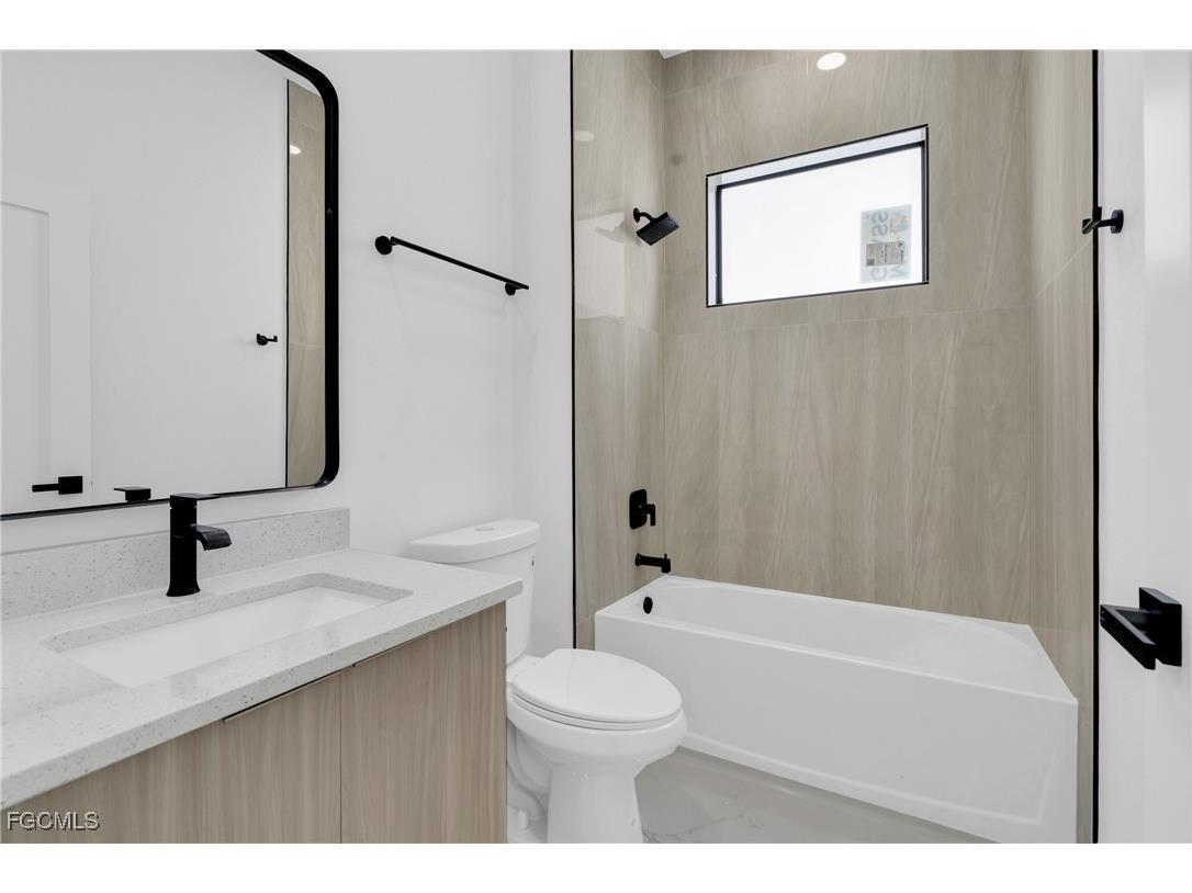 3202 21st Street W Lehigh Acres FL 33971 2025018990 image8