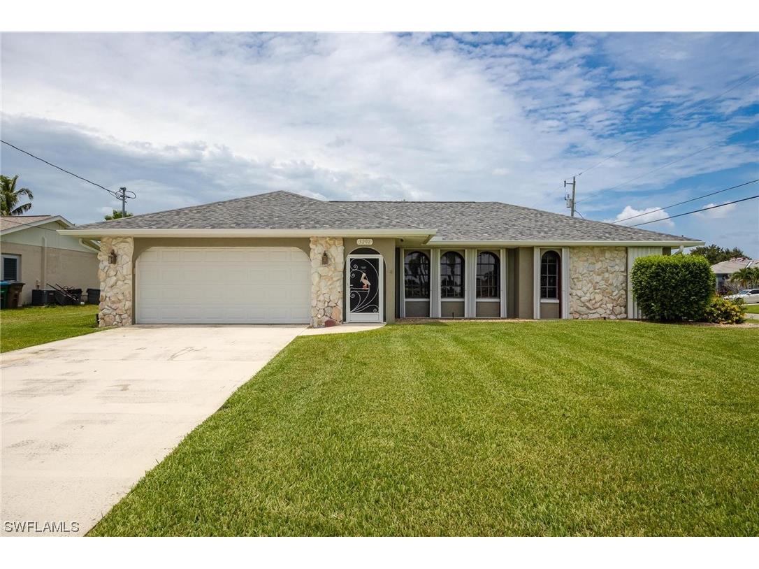 3202 SE 4th Place Cape Coral FL 33904 223054382 image1