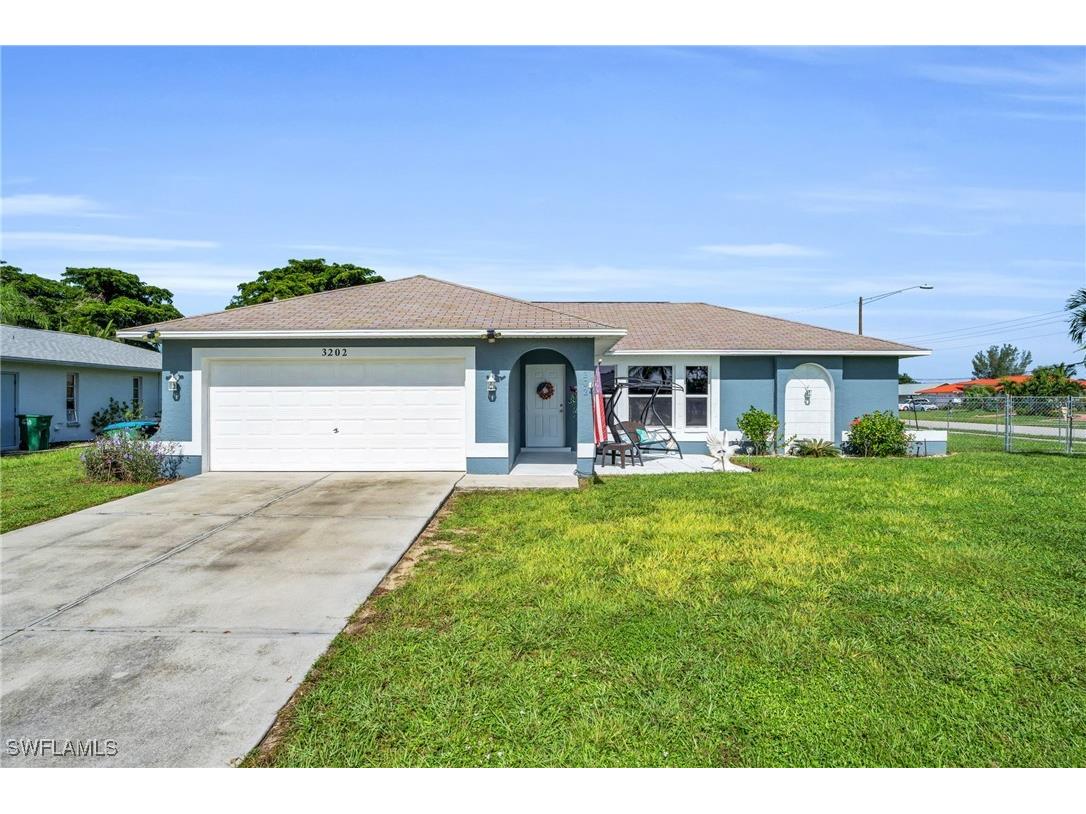 3202 SW 1st Avenue Cape Coral FL 33914 224062153 image1
