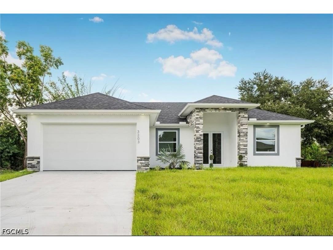 3203 24th Street SW Lehigh Acres FL 33976 2026023921 image1