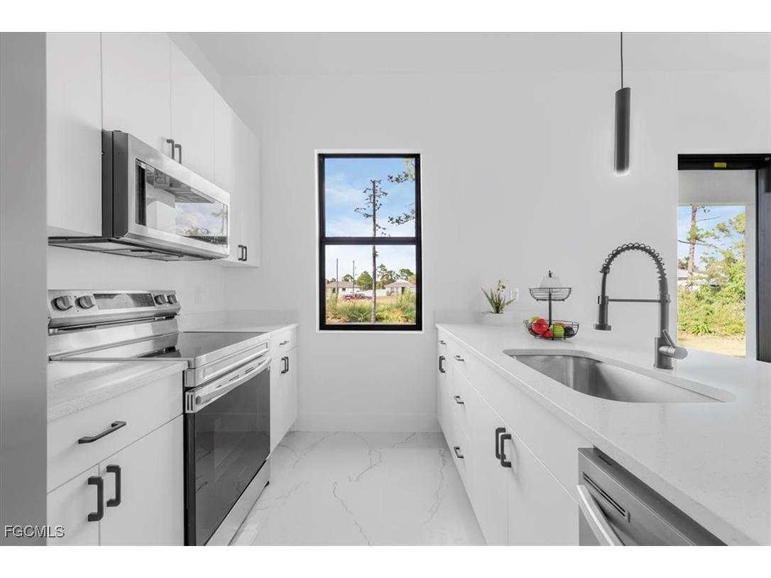 3203 Sunshine Boulevard N Lehigh Acres FL 33971 2025016968 image11