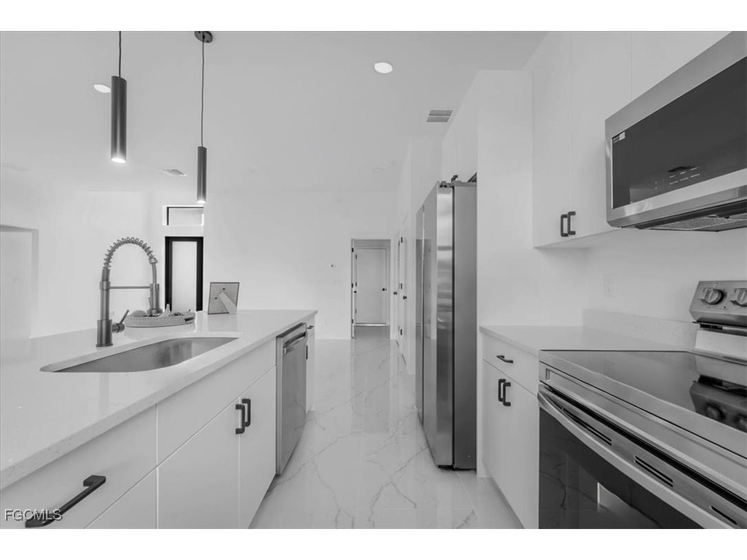 3203 Sunshine Boulevard N Lehigh Acres FL 33971 2025016968 image33