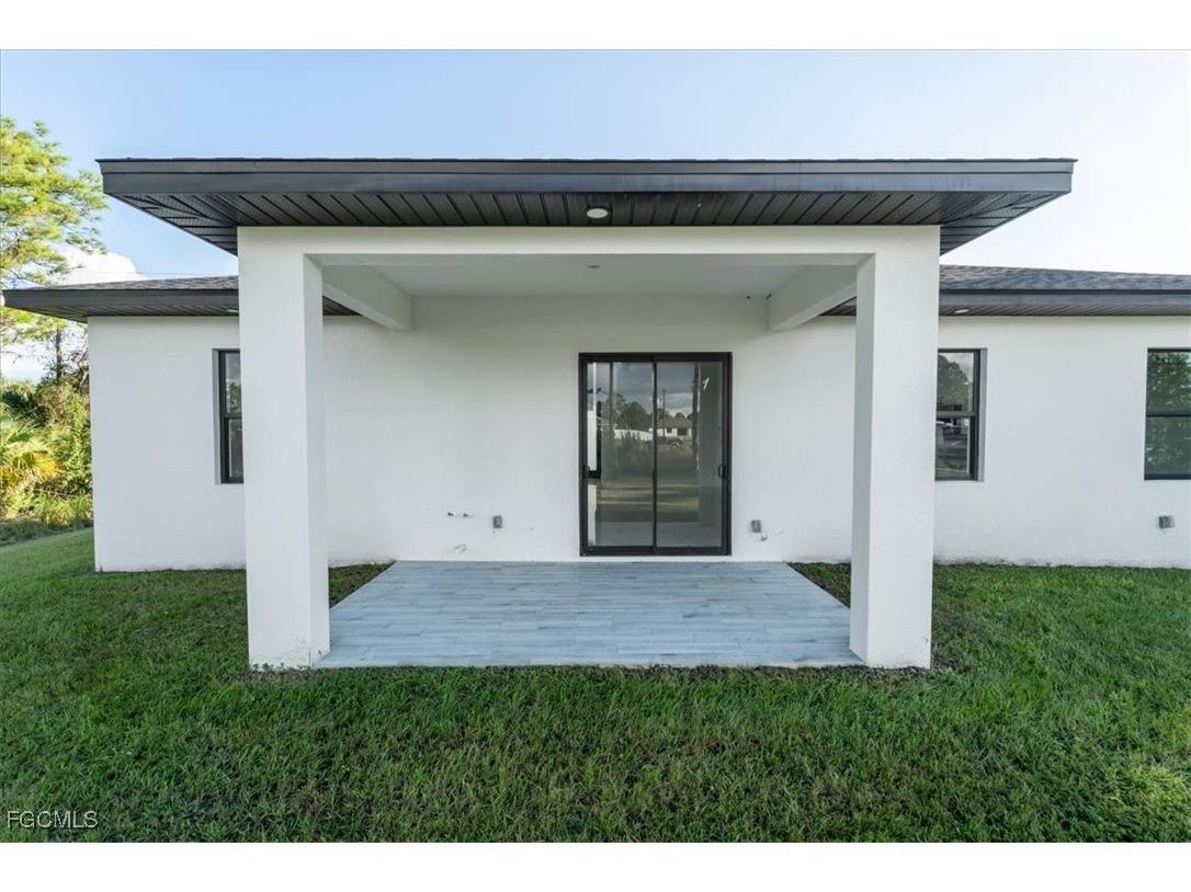 3203 Sunshine Boulevard N Lehigh Acres FL 33971 2025016968 image37