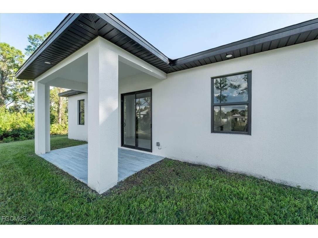 3203 Sunshine Boulevard N Lehigh Acres FL 33971 2025016968 image38