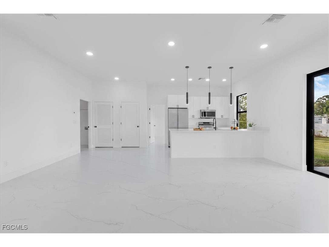 3203 Sunshine Boulevard N Lehigh Acres FL 33971 2025016968 image6