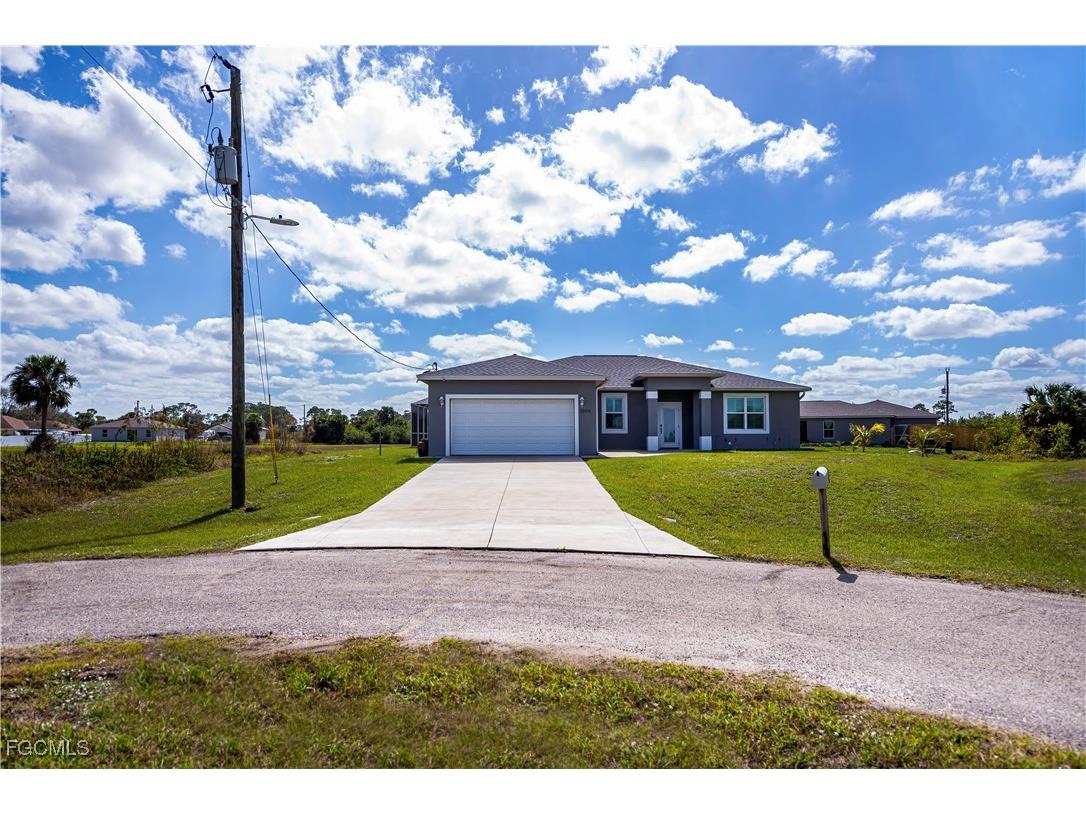 3204 Lark Court Labelle FL 33935 2025002877 image1