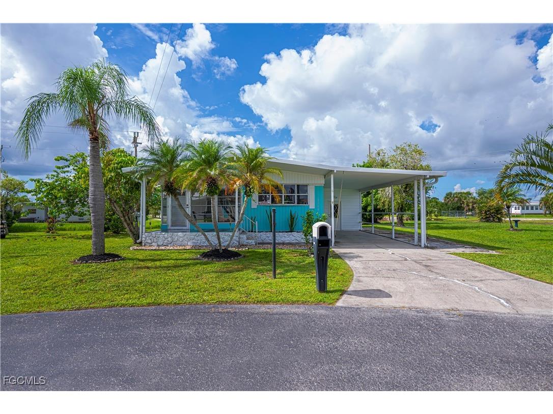 3204 Pluto Circle North Fort Myers FL 33903 2025009694 image1