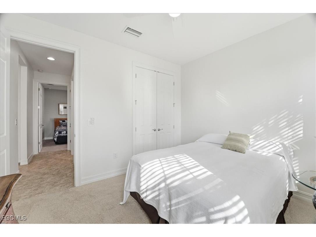 3204 Royal Gardens Avenue Fort Myers FL 33916 2025023728 image23