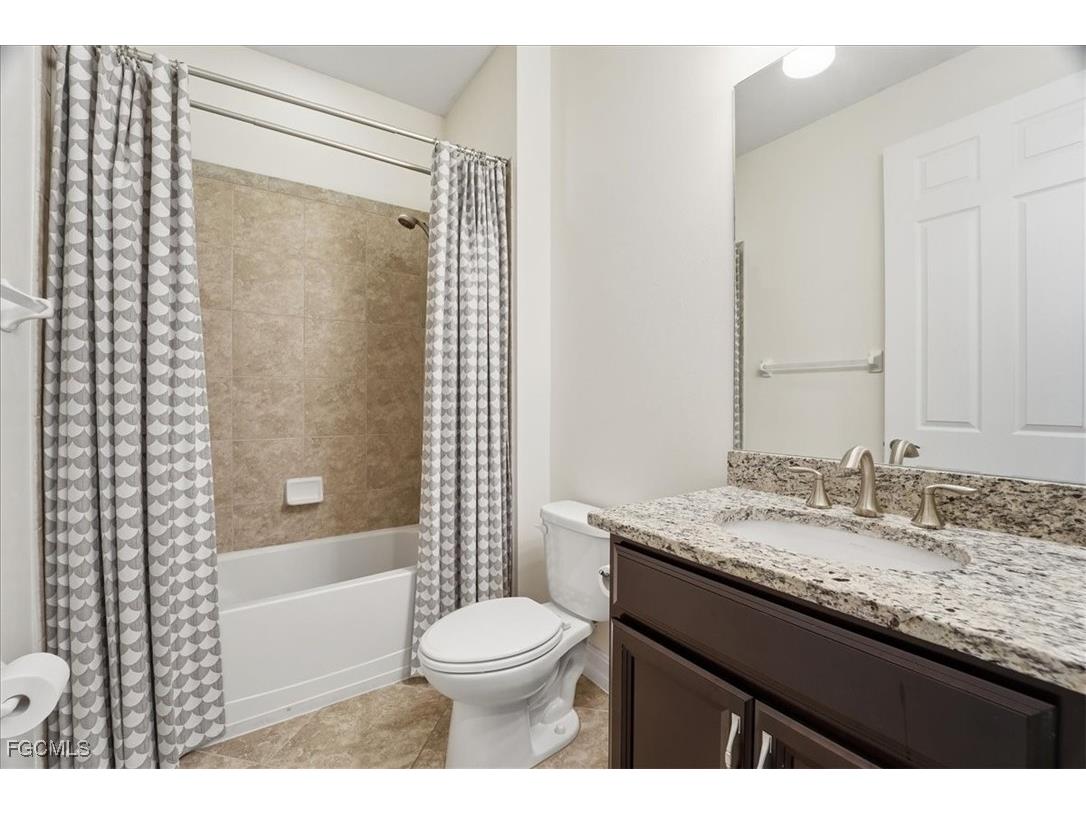 3204 Royal Gardens Avenue Fort Myers FL 33916 2025023728 image26