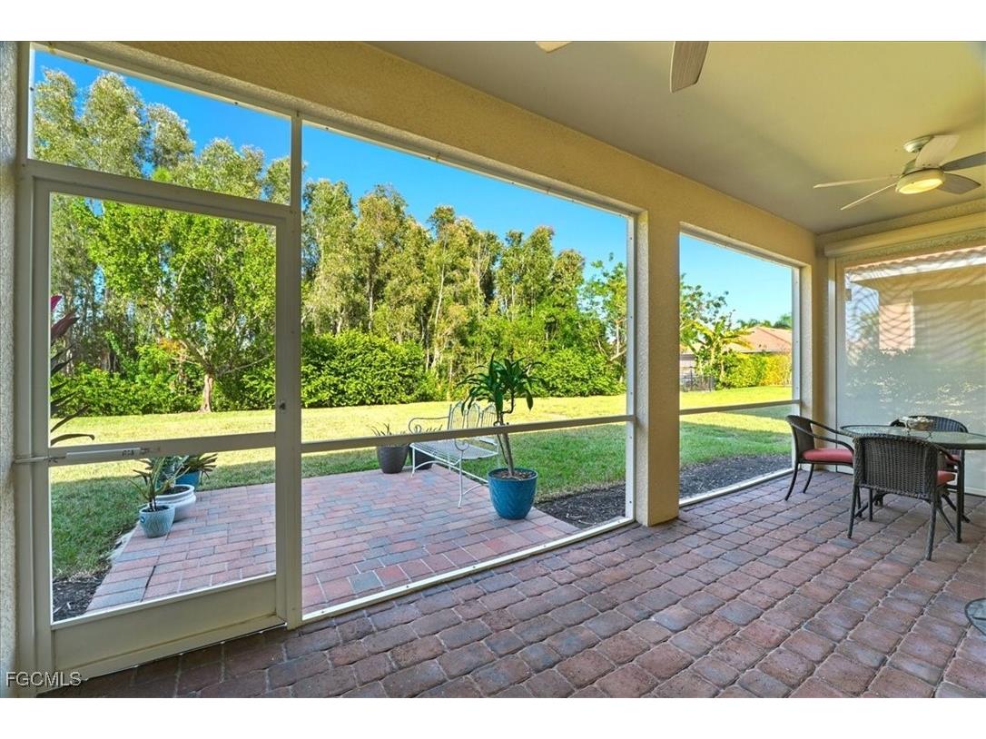3204 Royal Gardens Avenue Fort Myers FL 33916 2025023728 image29