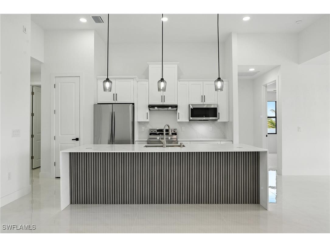 3205 Andalusia Boulevard Cape Coral FL 33909 225062467 image4